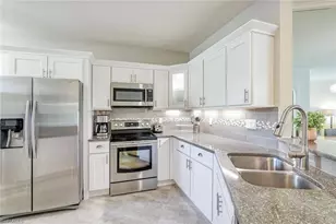 8385 Excalibur Cir, Naples, FL 34108 - Photo 6