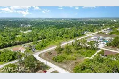 630 S Bond Ave, Lehigh Acres, FL 33974 - Photo 2