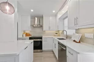 658 Broad Ave S, Naples, FL 34102 - Photo 2