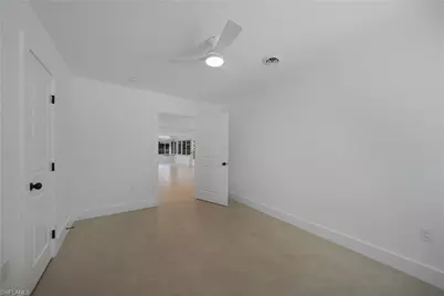 27385 Voyageur Dr, Punta Gorda, FL 33983 - Photo 32