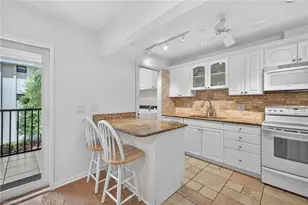 788 Park Shore Dr, Naples, FL 34103 - Photo 14