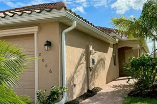 2066 Tamarron Ln, Naples, FL 34120 - Photo 4