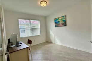 2066 Tamarron Ln, Naples, FL 34120 - Photo 14