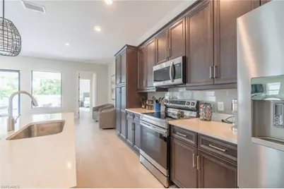 822 105th Ave N, Naples, FL 34108 - Photo 10