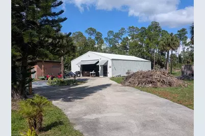 1390 19th St SW, Naples, FL 34117 - Photo 4