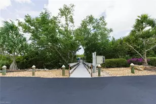 430 Cove Tower Dr, Naples, FL 34110 - Photo 38