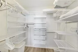 21 Bluebill Ave, Naples, FL 34108 - Photo 18