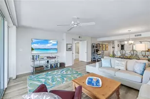 21 Bluebill Ave, Naples, FL 34108 - Photo 6