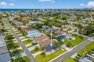 595 99th Ave N, Naples, FL 34108 - Photo 2
