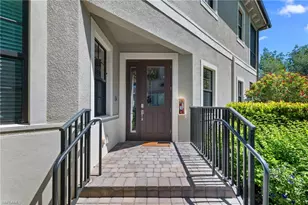 2488 Breakwater Wy, Naples, FL 34112 - Photo 2