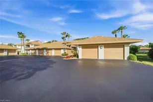 517 Lake Louise Cir, Naples, FL 34110 - Photo 32