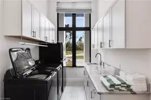 6423 Livingston Woods Ln, Naples, FL 34109 - Photo 14