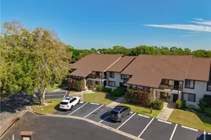 800 Misty Pines Cir, Naples, FL 34105 - Photo 2