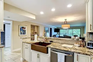 800 Misty Pines Cir, Naples, FL 34105 - Photo 10