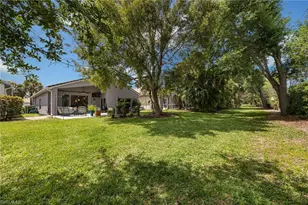 219 Glen Eagle Cir, Naples, FL 34104 - Photo 6
