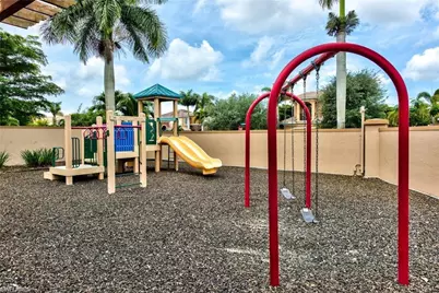 1614 Serrano Cir, Naples, FL 34105 - Photo 32