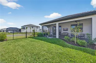20548 Pebble Gln Dr, Estero, FL 33928 - Photo 32