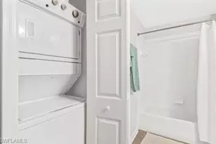 9175 Celeste Dr, Naples, FL 34113 - Photo 8