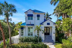 844 8th St S, Naples, FL 34102 - Photo 1