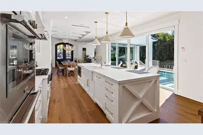 844 8th St S, Naples, FL 34102 - Photo 10