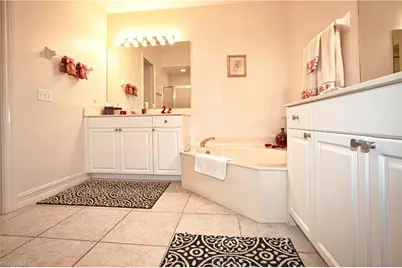 825 Bentwater Cir #101, Naples, FL 34108 - Photo 24