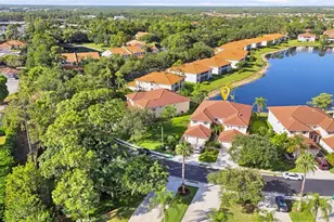 340 Robin Hood Cir, Naples, FL 34104 - Photo 32