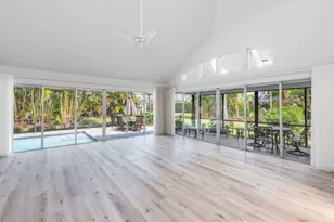 1131 Crayton Rd, Naples, FL 34102 - Photo 6