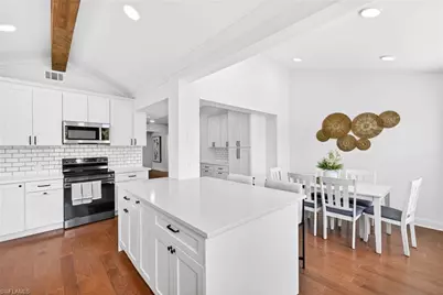 250 19th St NW, Naples, FL 34120 - Photo 10