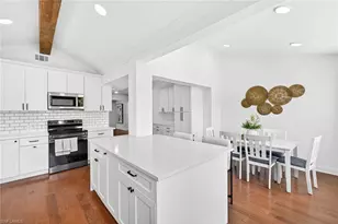 250 19th St NW, Naples, FL 34120 - Photo 10