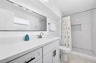 250 19th St NW, Naples, FL 34120 - Photo 28