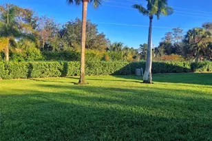 10201 Regent Cir, Naples, FL 34109 - Photo 28