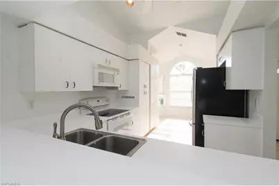 10201 Regent Cir, Naples, FL 34109 - Photo 10