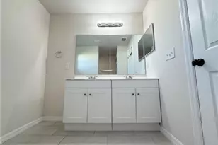 2001 SW 4th St, Cape Coral, FL 33991 - Photo 8