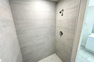 2001 SW 4th St, Cape Coral, FL 33991 - Photo 10