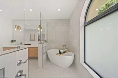 207 Monterey Dr, Naples, FL 34119 - Photo 22