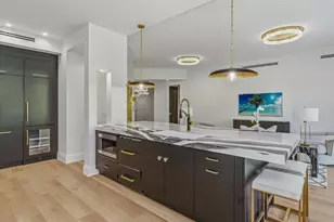 705 10th St S, Naples, FL 34102 - Photo 14