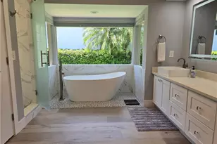 557 Parkwood Ln, Naples, FL 34103 - Photo 12