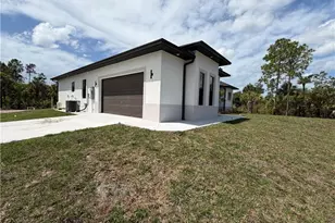 2648 24th Ave SE, Naples, FL 34117 - Photo 2