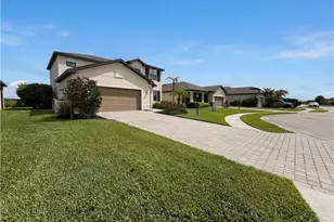 14102 Vindel Cir, Fort Myers, FL 33905 - Photo 8