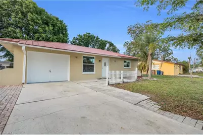 13426 1st St, Fort Myers, FL 33905 - Photo 2