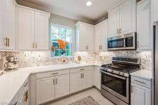 8070 Calle Canovas St, Naples, FL 34114 - Photo 4