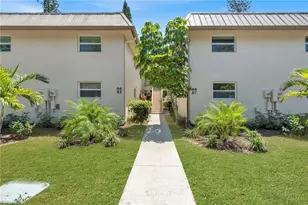 1549 Sandpiper St, Naples, FL 34102 - Photo 16
