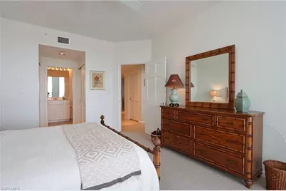 60 Seagate Dr #704, Naples, FL 34103 - Photo 18