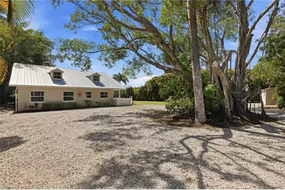 1313 Driftwood Dr, North Fort Myers, FL 33903 - Photo 2