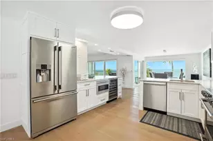 9517 Gulf Shore Dr, Naples, FL 34108 - Photo 18