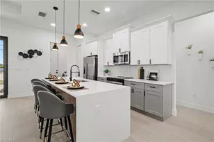 1721 NW 2nd St, Cape Coral, FL 33993 - Photo 8