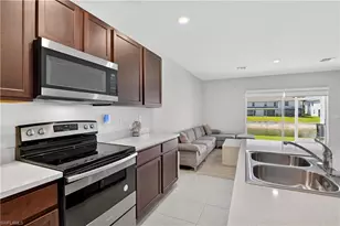 15396 Wildflower Cir, Naples, FL 34119 - Photo 10