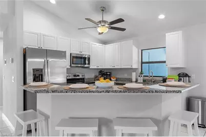 3302 SW 8th Pl, Cape Coral, FL 33914 - Photo 8