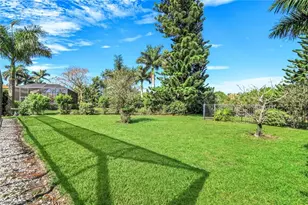 28584 Clinton Ln, Bonita Springs, FL 34134 - Photo 20