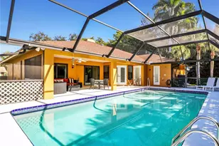 2474 Outrigger Ln, Naples, FL 34104 - Photo 34
